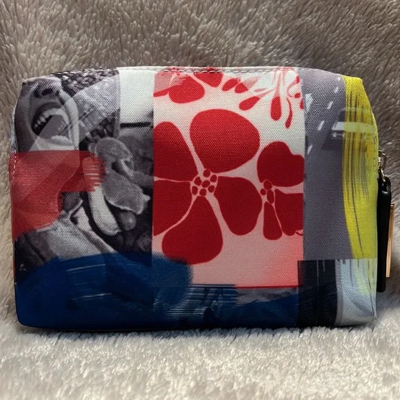 HAYWARD Makeup Case - Picture 6 of 9